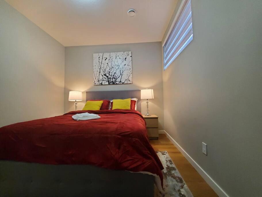 Apartment Brand New 2 Bedrooms Basement 15mins From Airport *